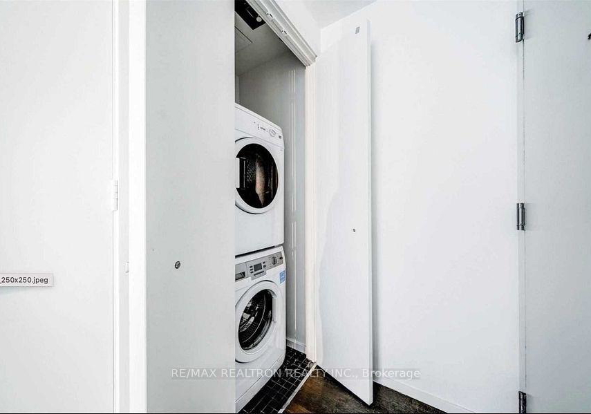 5-st-joseph-street-toronto-ontario-c12954832