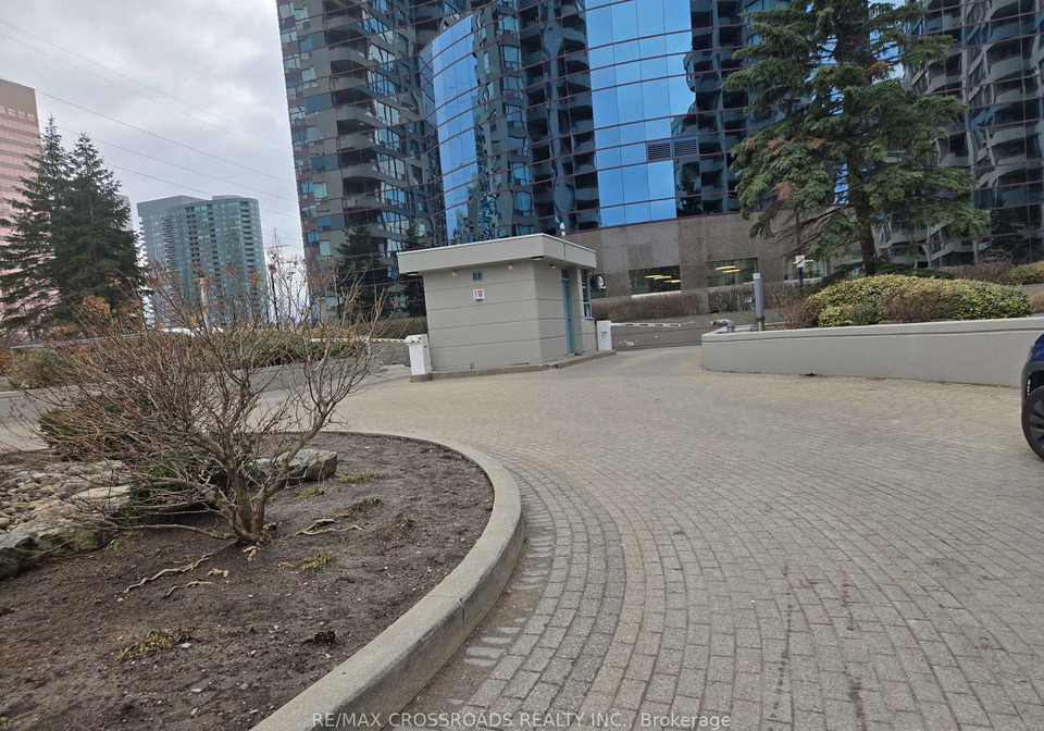 5785-yonge-street-north-york-ontario-c12954862