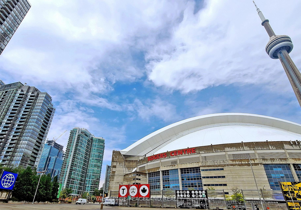 3-navy-wharf-court-toronto-ontario-c12955242