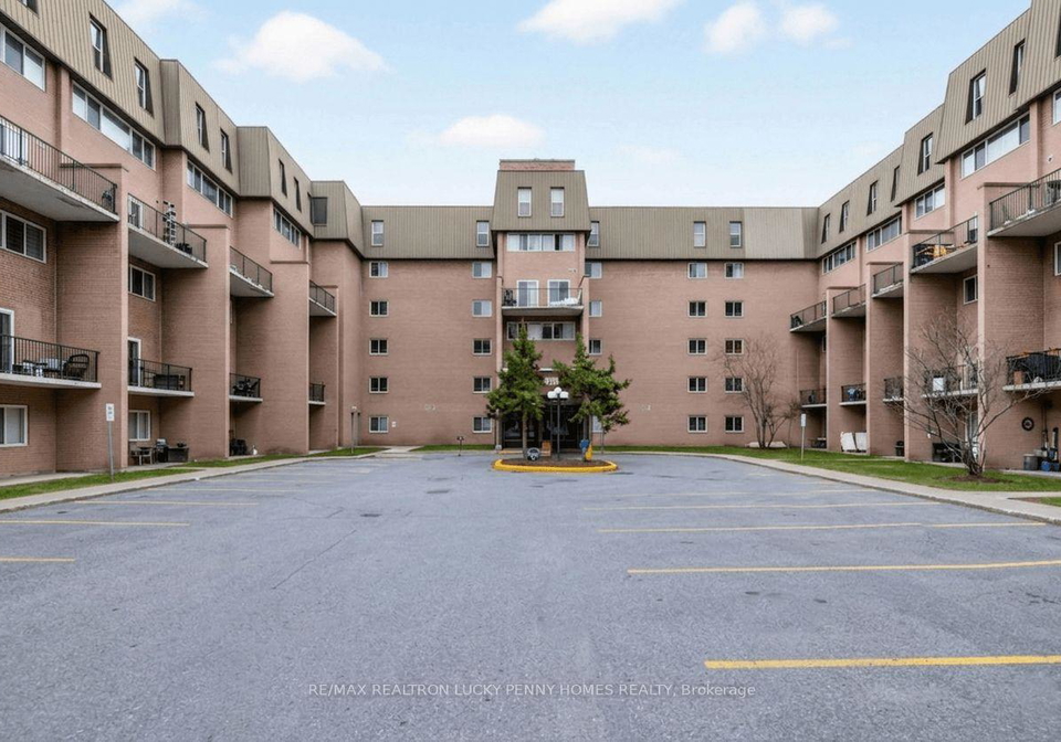 165-cherokee-boulevard-north-york-ontario-c12955336