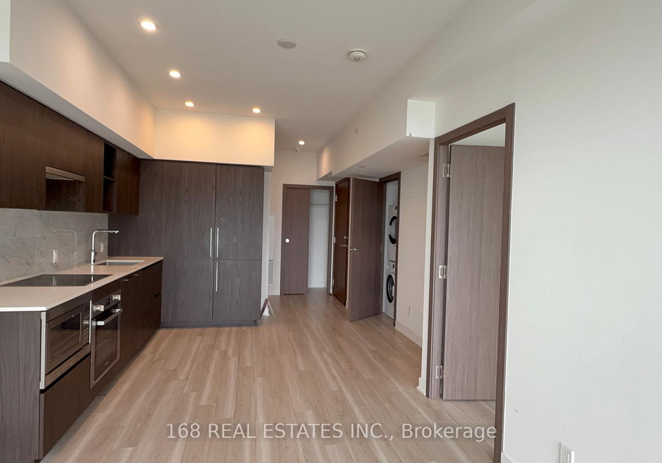 17-bathurst-street-toronto-ontario-c12955462