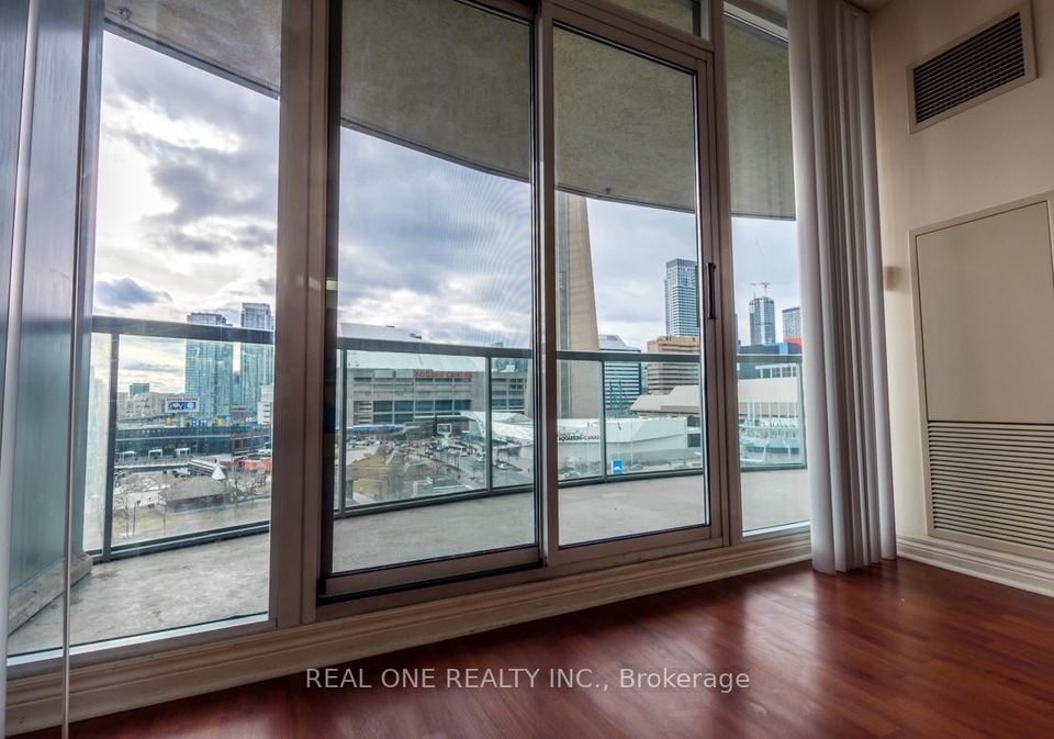 51-lower-simcoe-street-toronto-ontario-c12955466