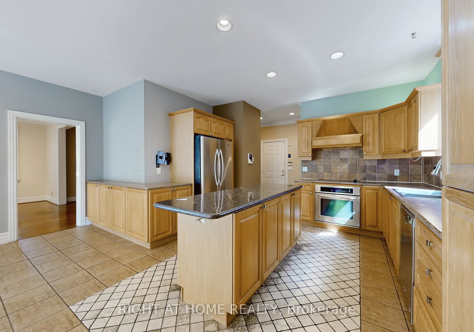 225-kingsdale-avenue-north-york-ontario-c12955740