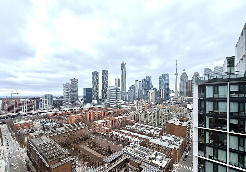180-front-street-e-toronto-ontario-c12955824