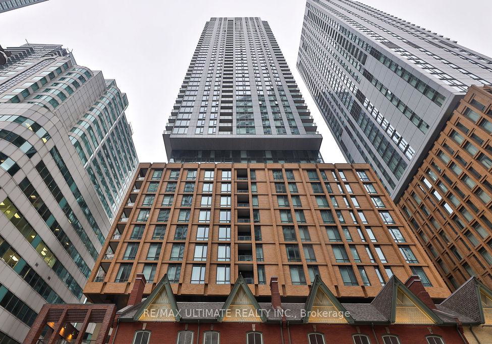 8-widmer-street-toronto-ontario-c12955852