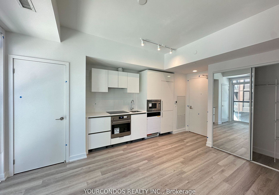 121-st-patrick-street-toronto-ontario-c12956182