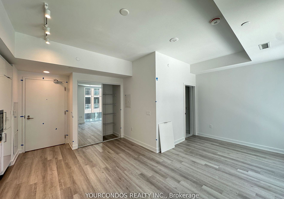 121-st-patrick-street-toronto-ontario-c12956182