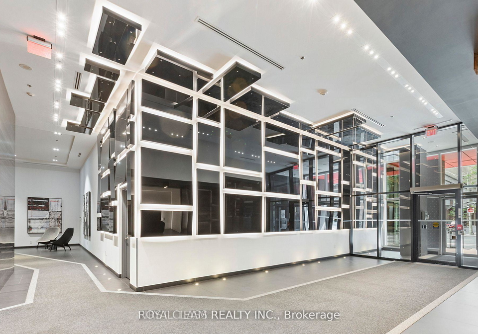 318-richmond-street-w-toronto-ontario-c12956208