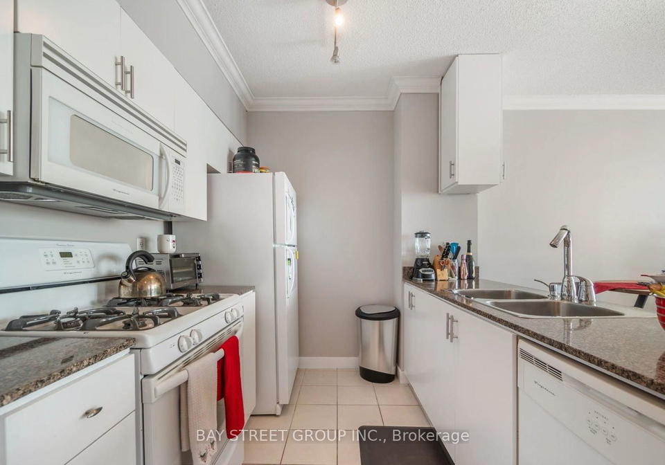 35-mariner-terrace-toronto-ontario-c12956476