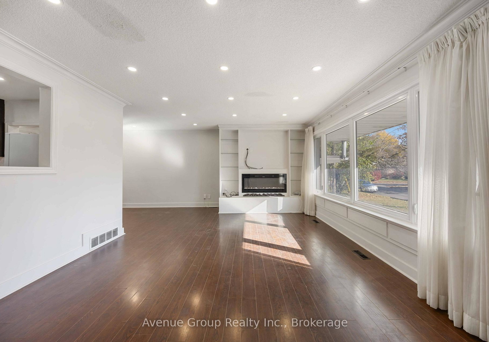 10-chipping-road-north-york-ontario-c12956626