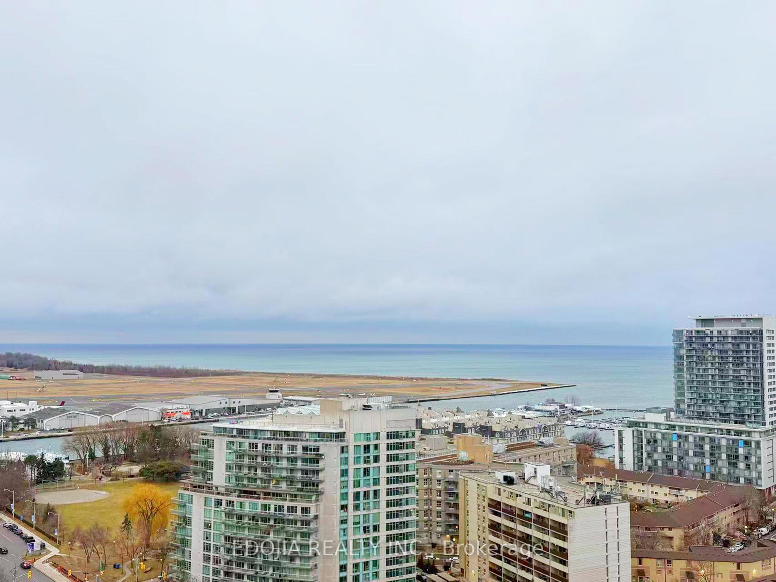17-bathurst-street-toronto-ontario-c12956646