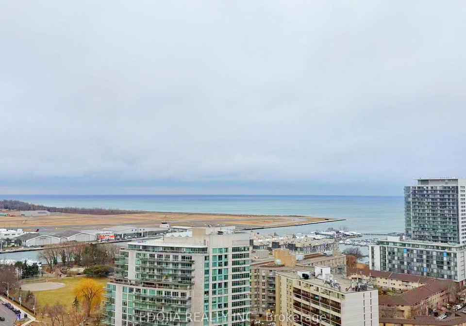 17-bathurst-street-toronto-ontario-c12956646