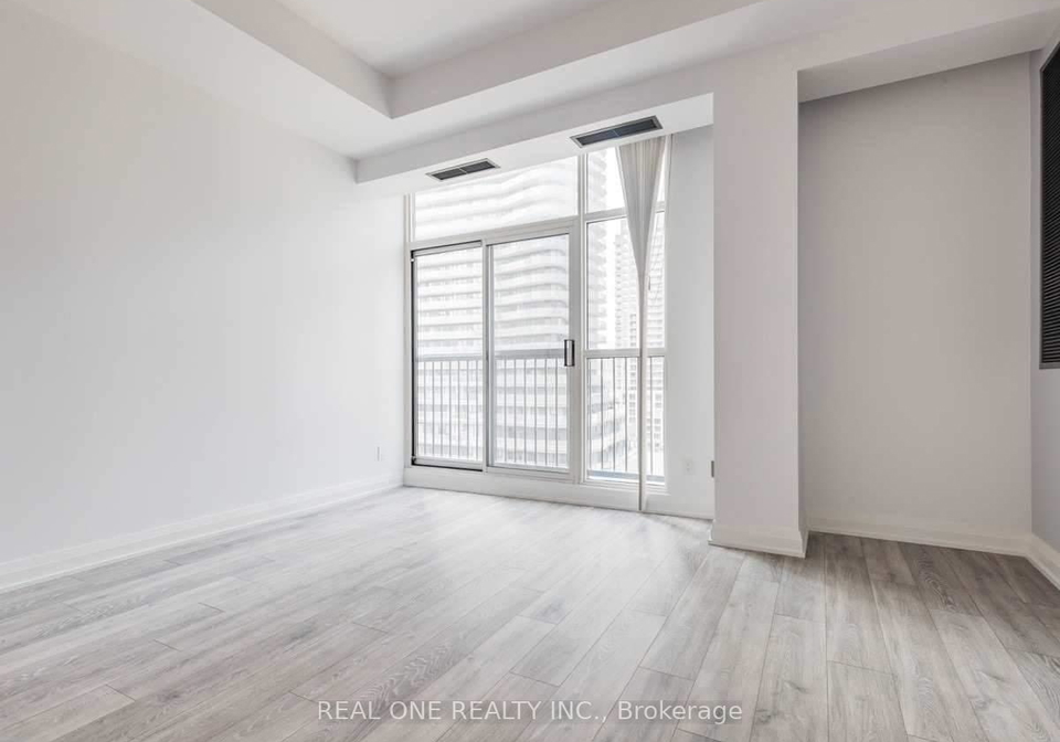8-wellesley-street-e-toronto-ontario-c12956686