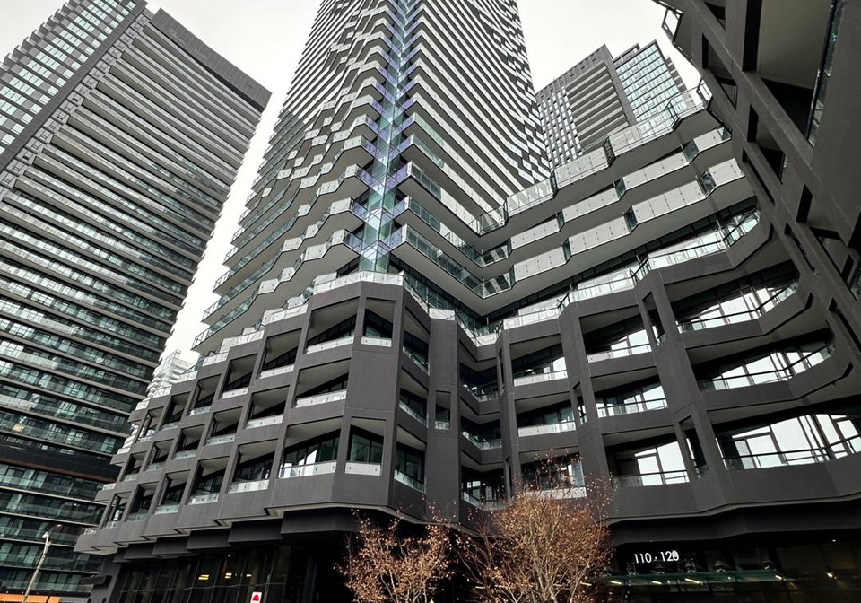 110-broadway-avenue-toronto-ontario-c12956954