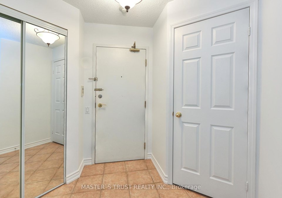 8-hillcrest-avenue-north-york-ontario-c12957032