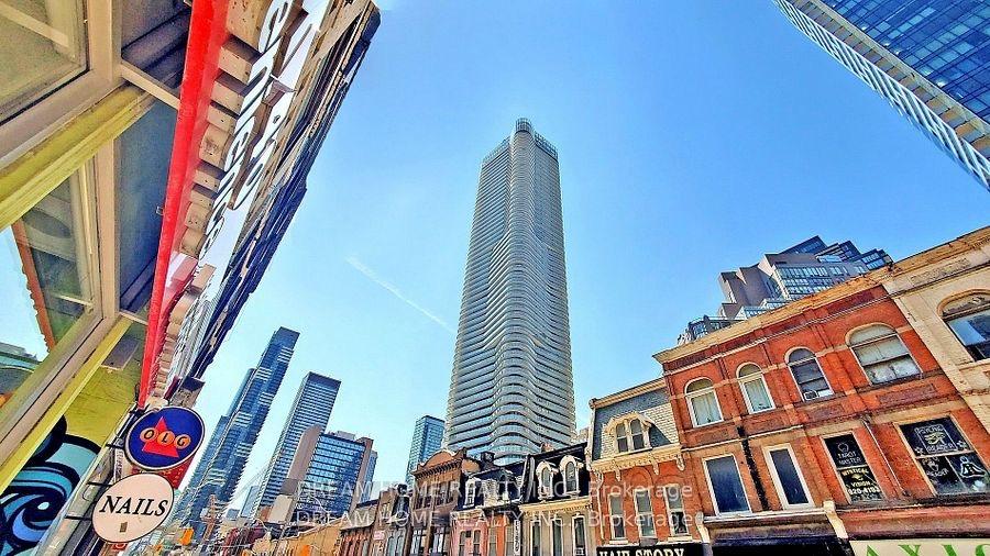 11-wellesley-street-w-toronto-ontario-c12957034