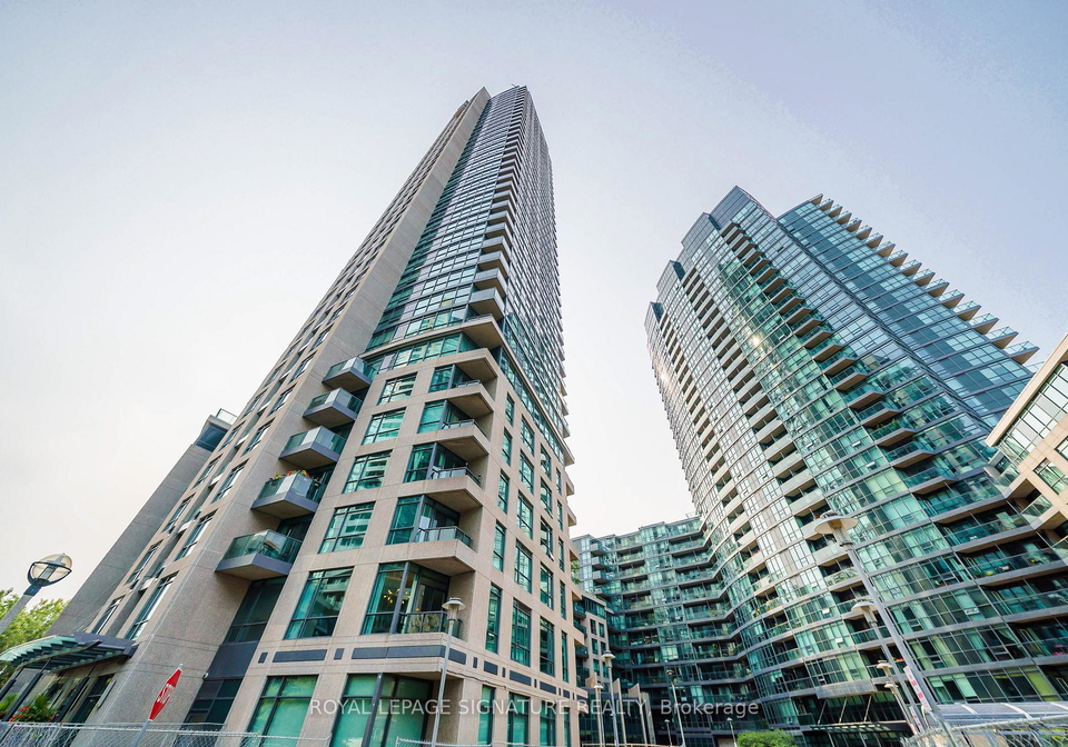 219-fort-york-boulevard-toronto-ontario-c12957144