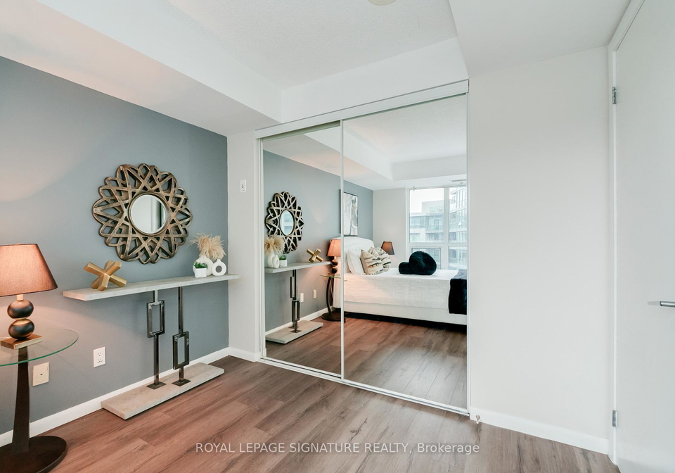 219-fort-york-boulevard-toronto-ontario-c12957144