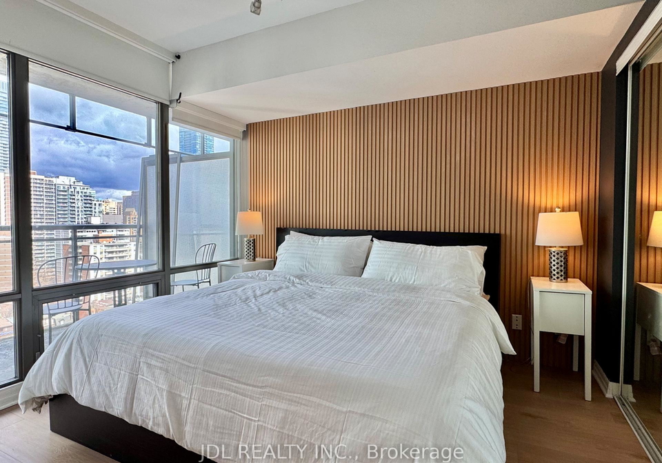 22-wellesley-street-e-toronto-ontario-c12957204