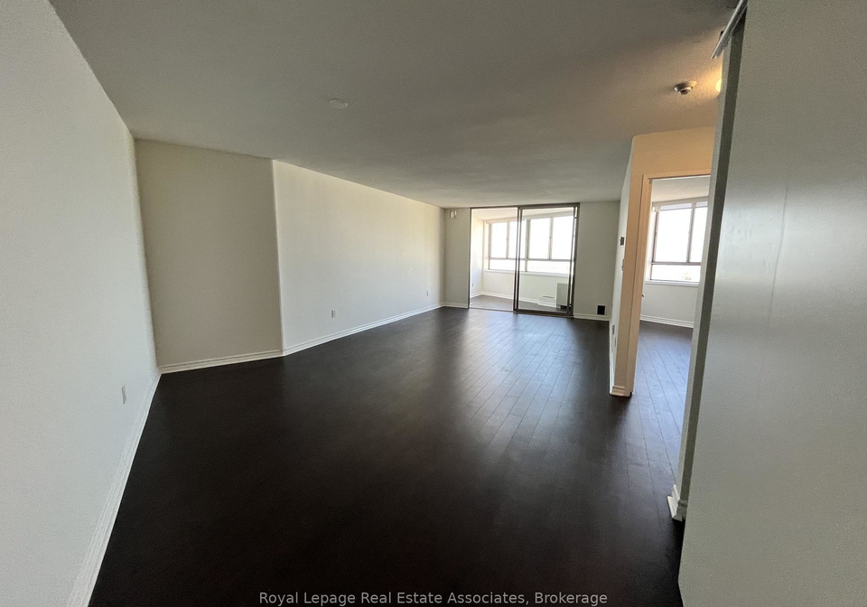 270-queens-quay-w-toronto-ontario-c12957236