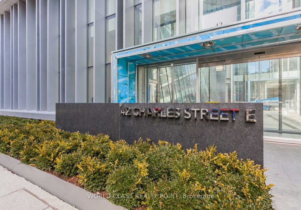 42-charles-street-e-toronto-ontario-c12957372