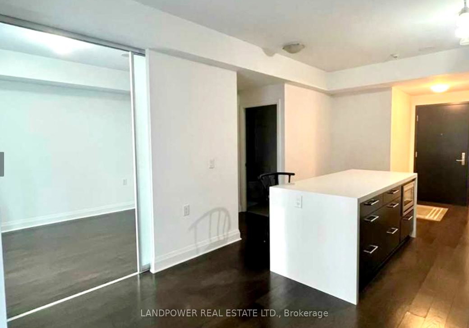 1080-bay-street-toronto-ontario-c12957378