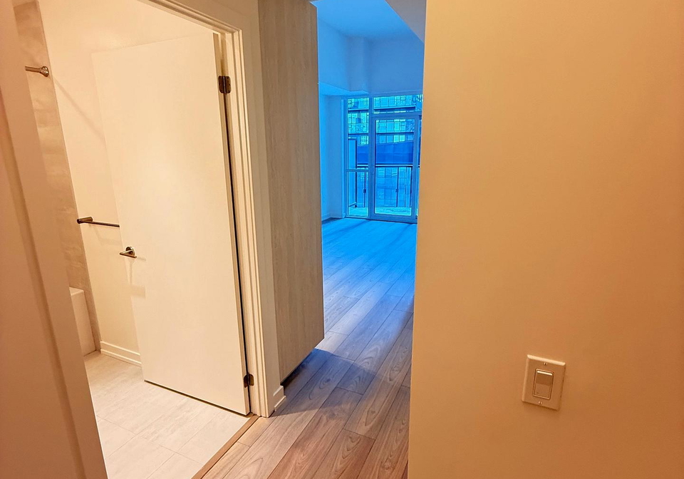 110-broadway-avenue-toronto-ontario-c12957588