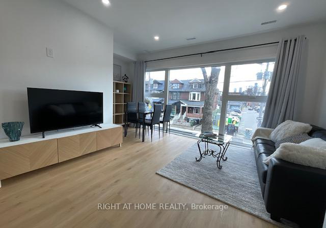 674-manning-avenue-toronto-ontario-c12957758