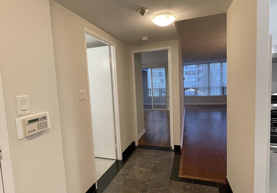 5785-yonge-street-north-york-ontario-c12957780