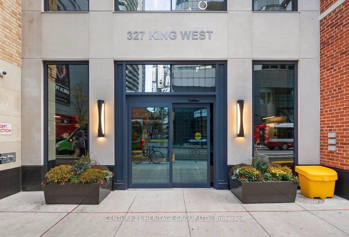 327-king-street-w-toronto-ontario-c12957800