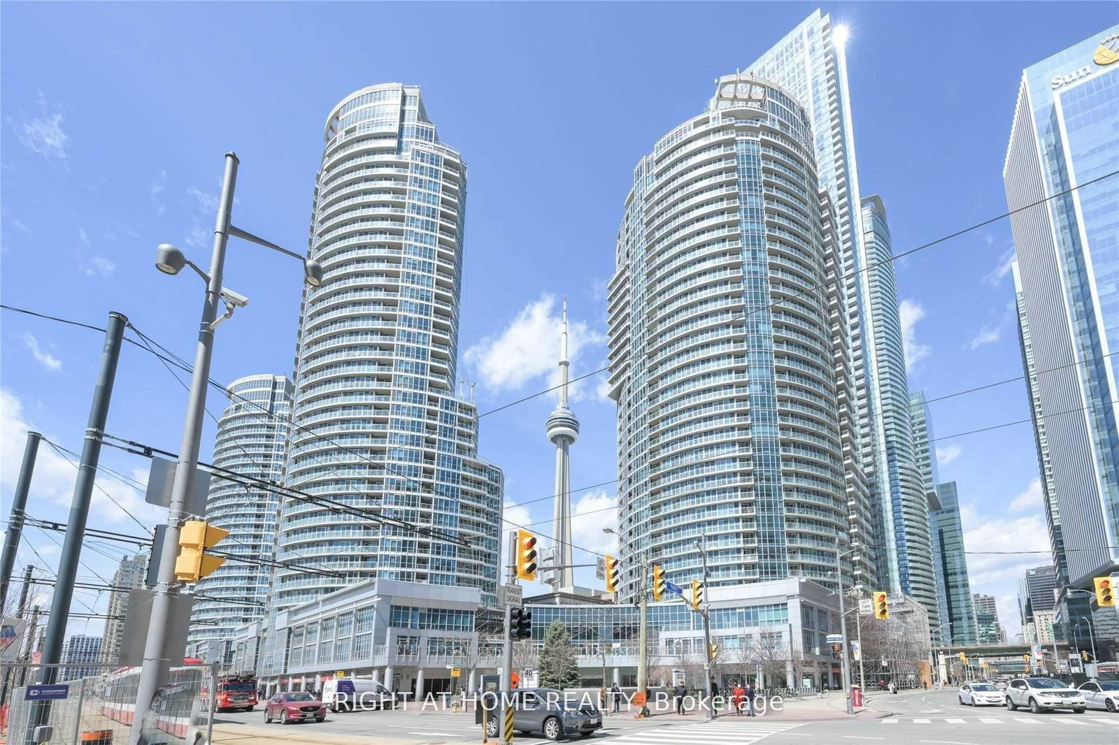208-queens-quay-w-toronto-ontario-c12958300