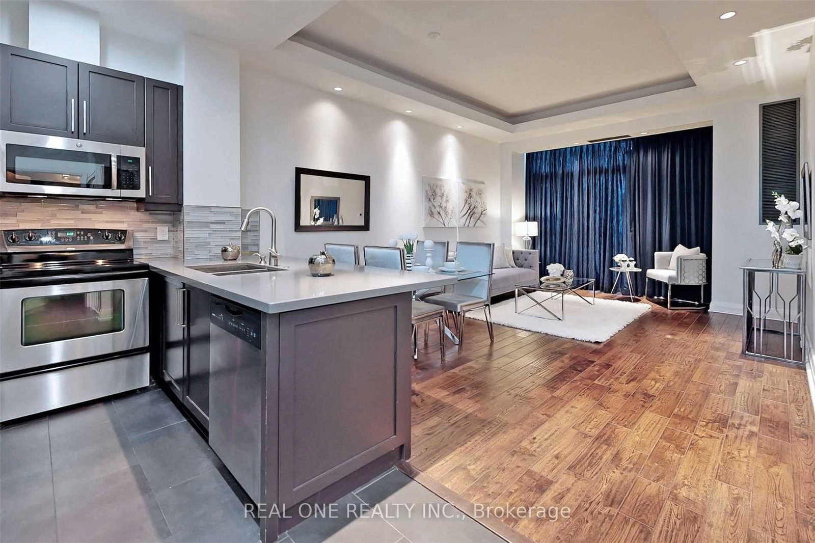 8-wellesley-street-e-toronto-ontario-c12958354