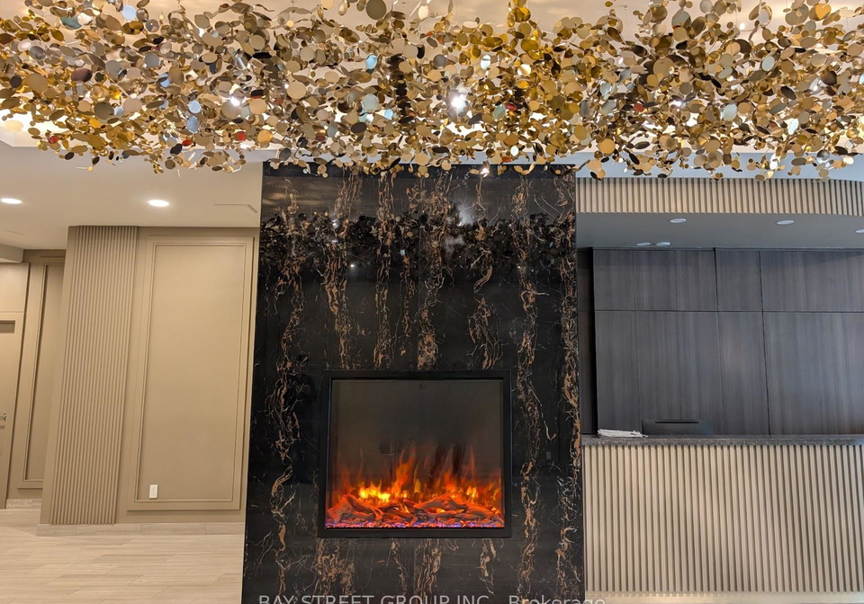 263-wellington-street-w-toronto-ontario-c12958374