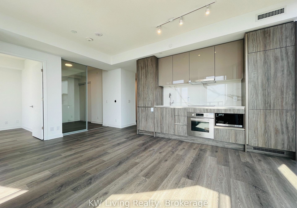 180-front-street-e-toronto-ontario-c12958410