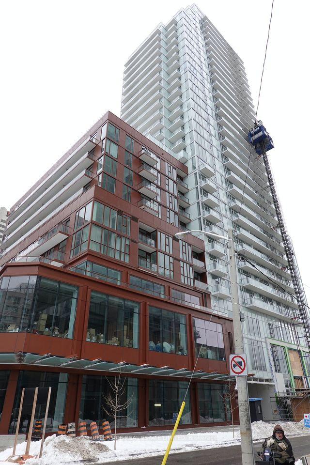 33-helendale-avenue-toronto-ontario-c12958558