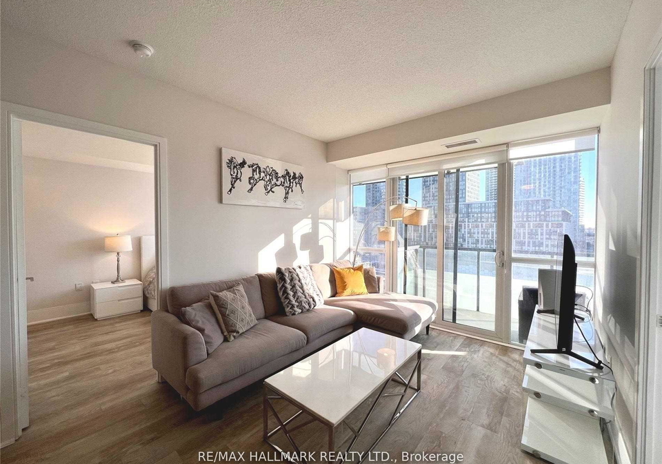 560-front-street-w-toronto-ontario-c12958568