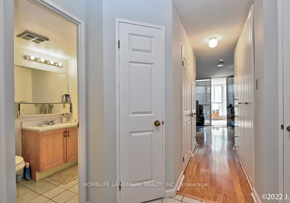 55-centre-avenue-toronto-ontario-c12958796