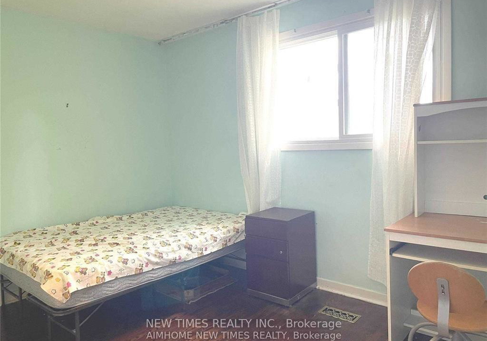 7-leavey-court-north-york-ontario-c12958880