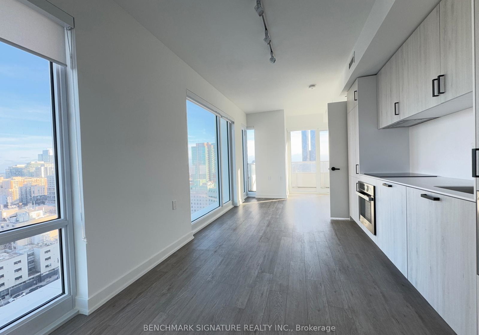 88-queen-street-e-toronto-ontario-c12958906