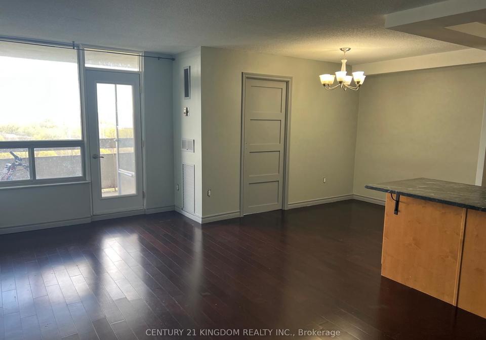 20-edgecliff-golfway-e-east-york-ontario-c12958910