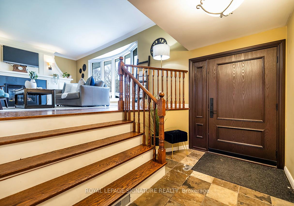 40-cobham-crescent-north-york-ontario-c12959276