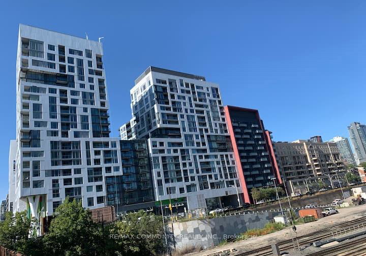 27-bathurst-street-toronto-ontario-c12959462