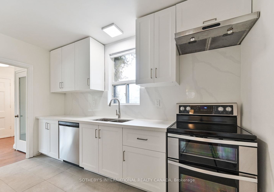 2-wingate-place-toronto-ontario-c12959594