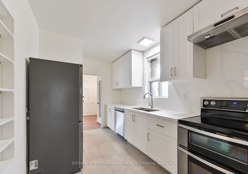 2-wingate-place-toronto-ontario-c12959594