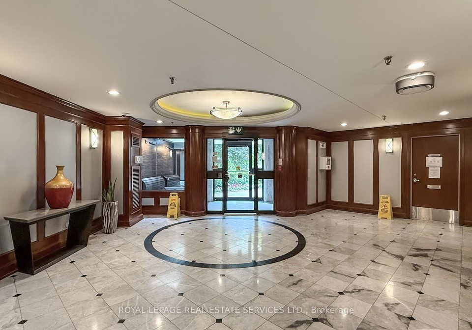 1121-steeles-avenue-toronto-ontario-c12959648