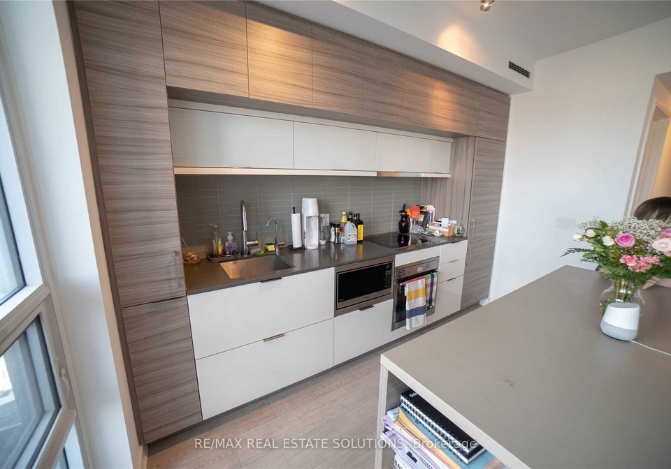 88-scott-street-toronto-ontario-c12959668