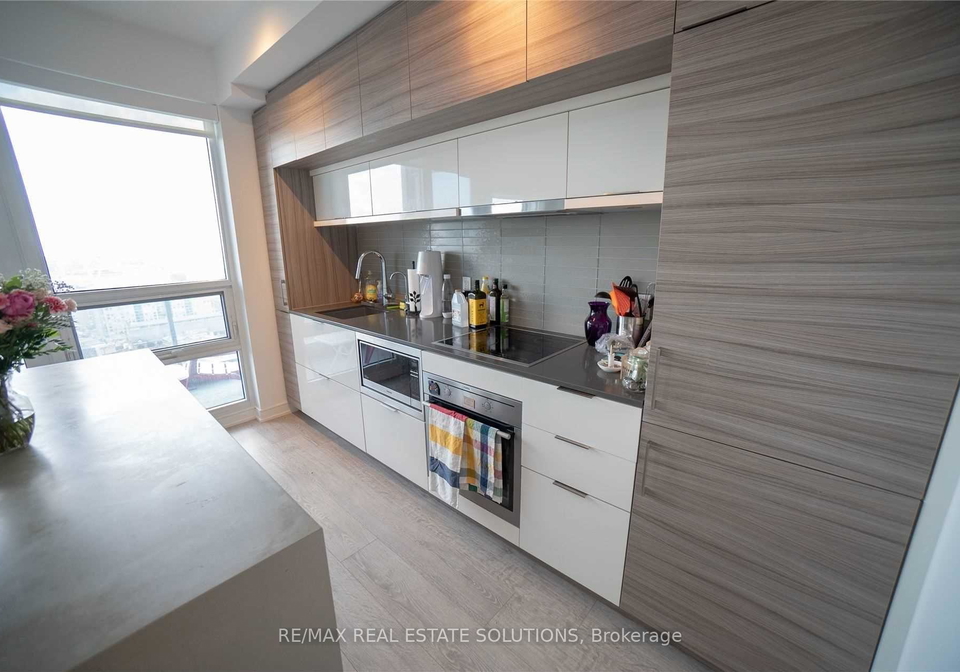 88-scott-street-toronto-ontario-c12959668