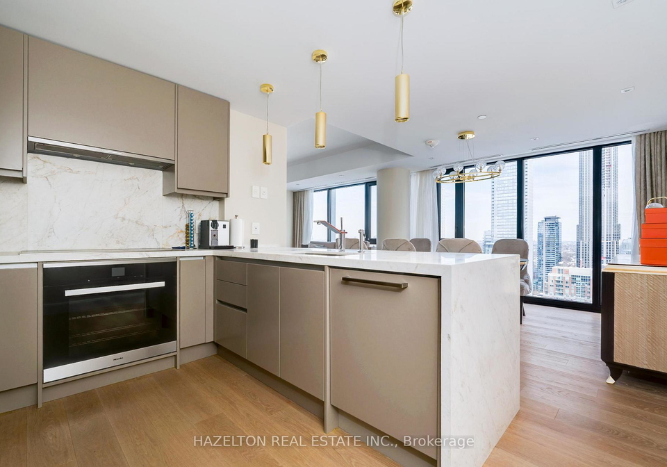 200-cumberland-street-toronto-ontario-c12959744