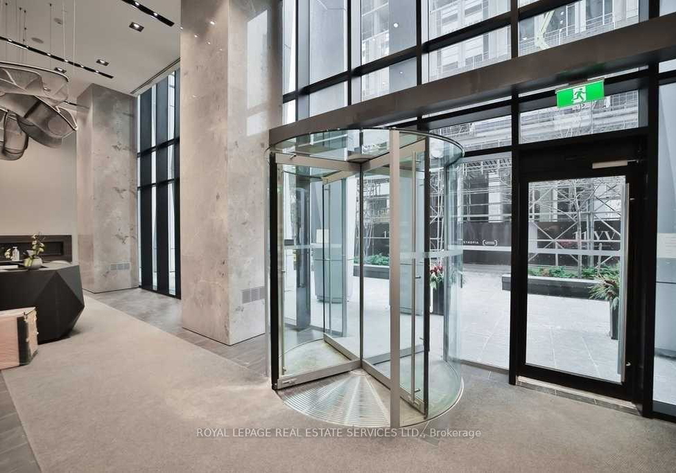 1-yorkville-avenue-toronto-ontario-c12959796