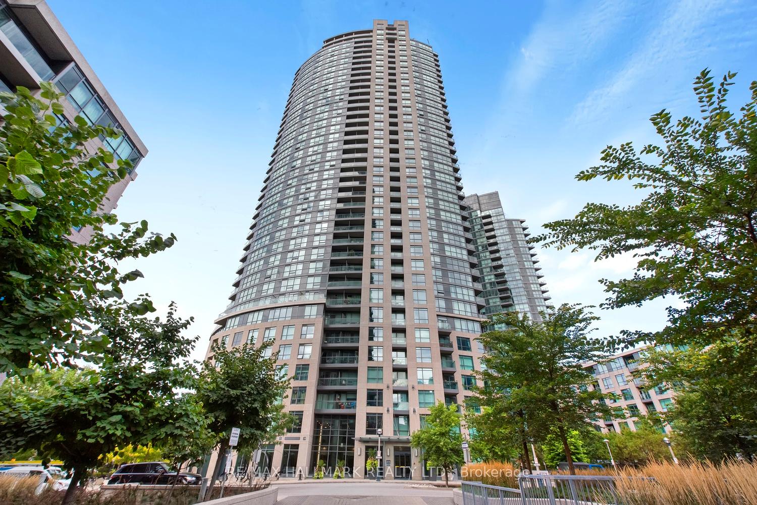 219-fort-york-boulevard-toronto-ontario-c12959828
